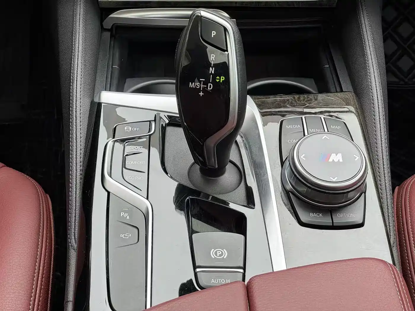 BMW 5 Series 2020 530Li Exclusive M Sport Package фото 11