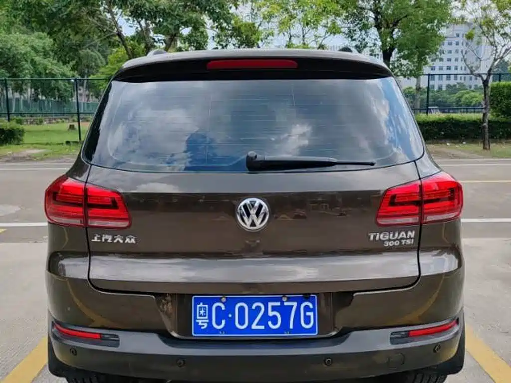 Фото 4 - Volkswagen Tiguan