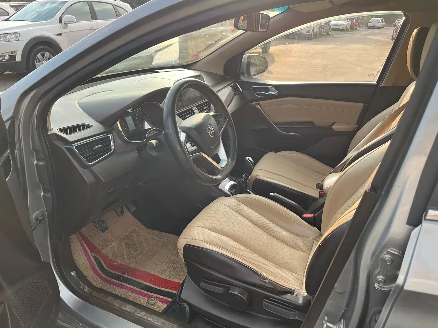 Baojun 310W 2017 2017 1.5L Manual Fashion China VI