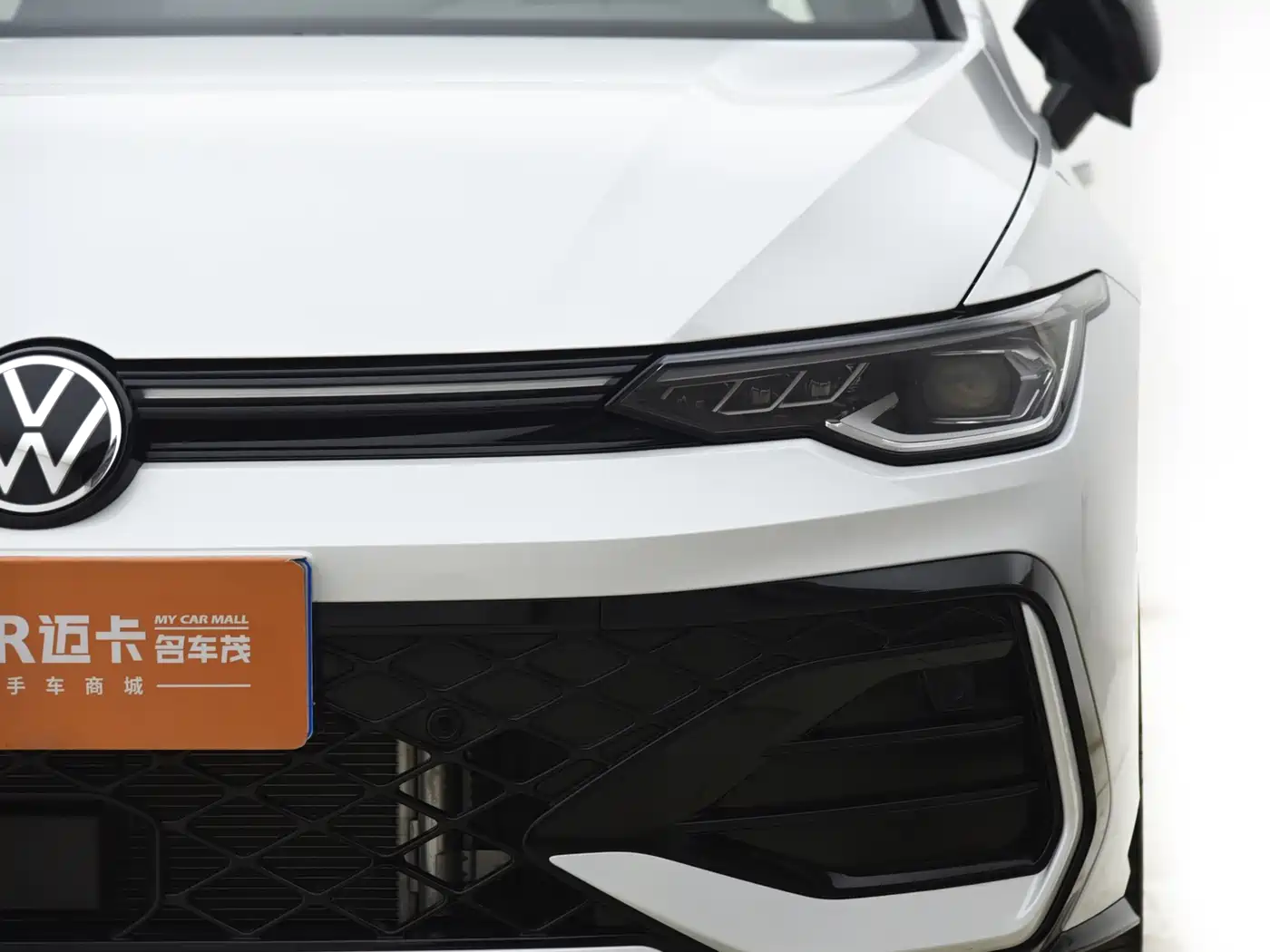 Volkswagen Golf 2025 300TSI R-Line фото 3