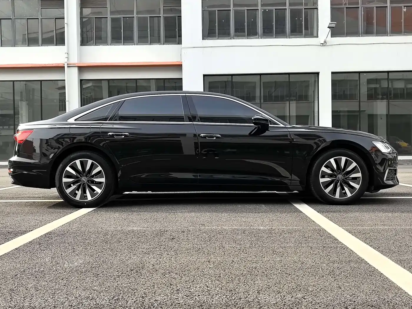 Audi A6L 2019 45 TFSI Premium Elegance фото 4
