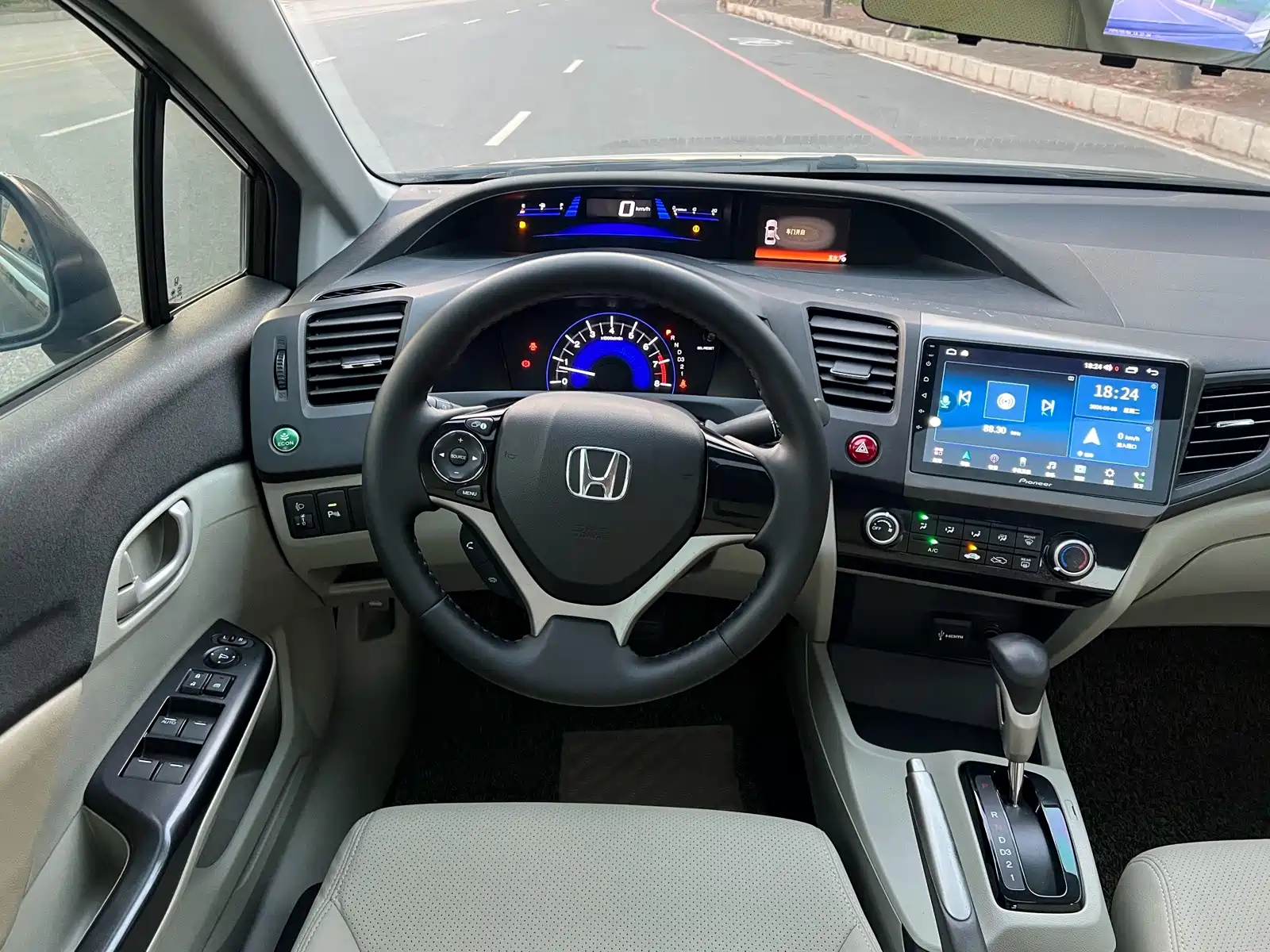 Фото 13 - Honda Civic
