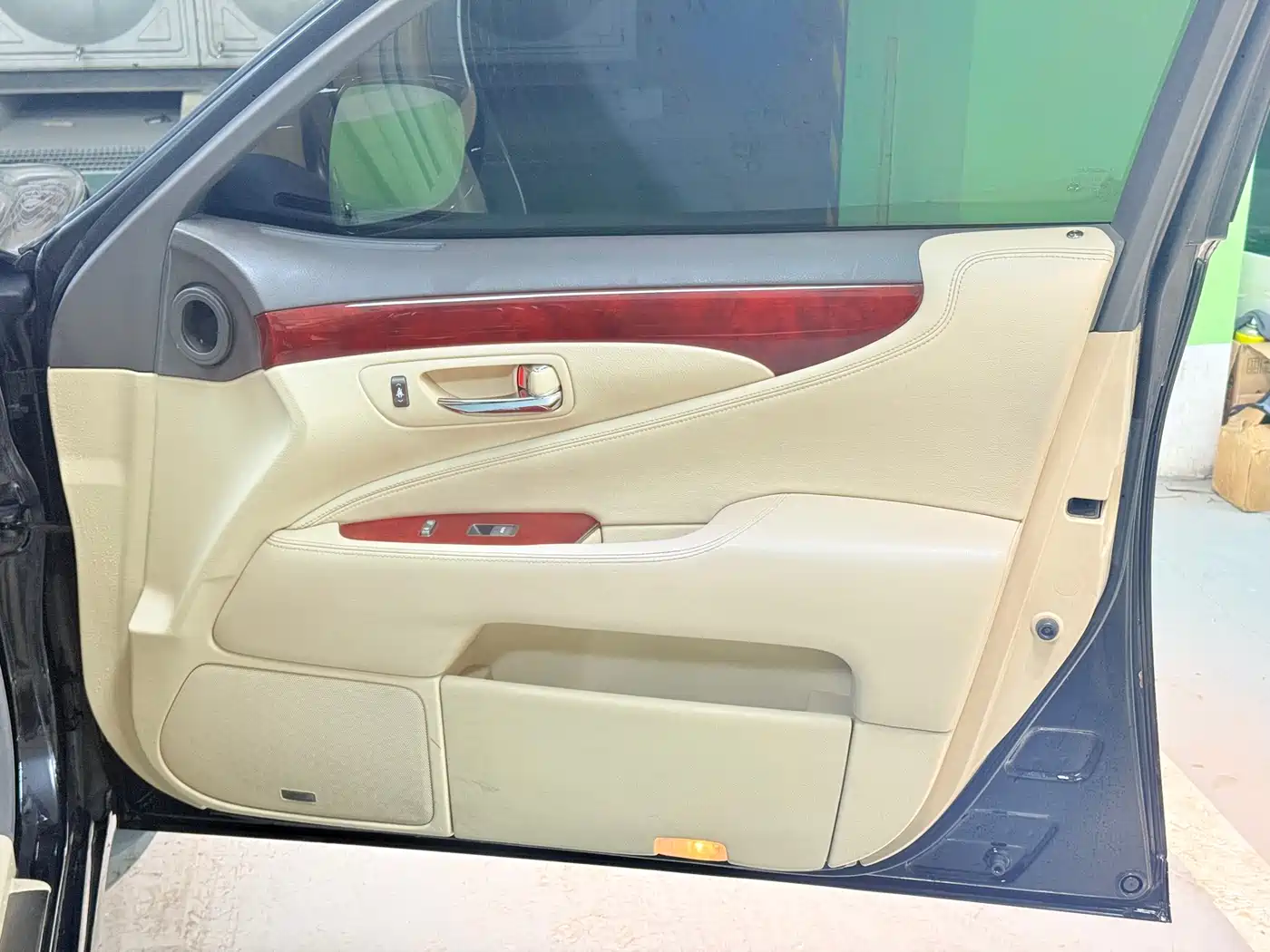 Lexus LS 2006 460L Premium Edition фото 13