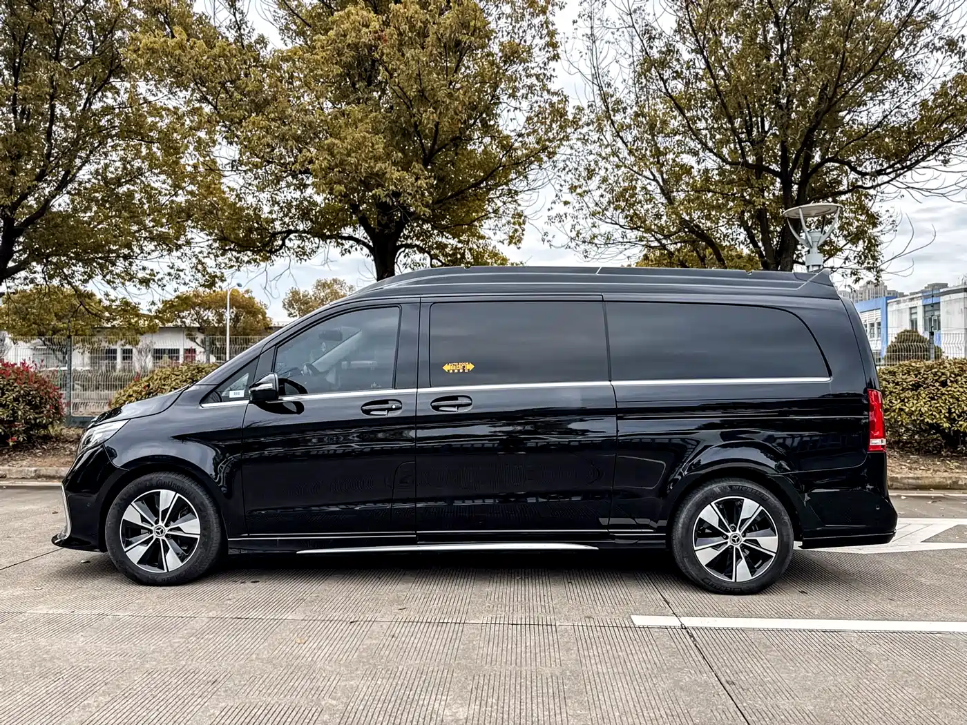 MERCEDES-BENZ V CLASS