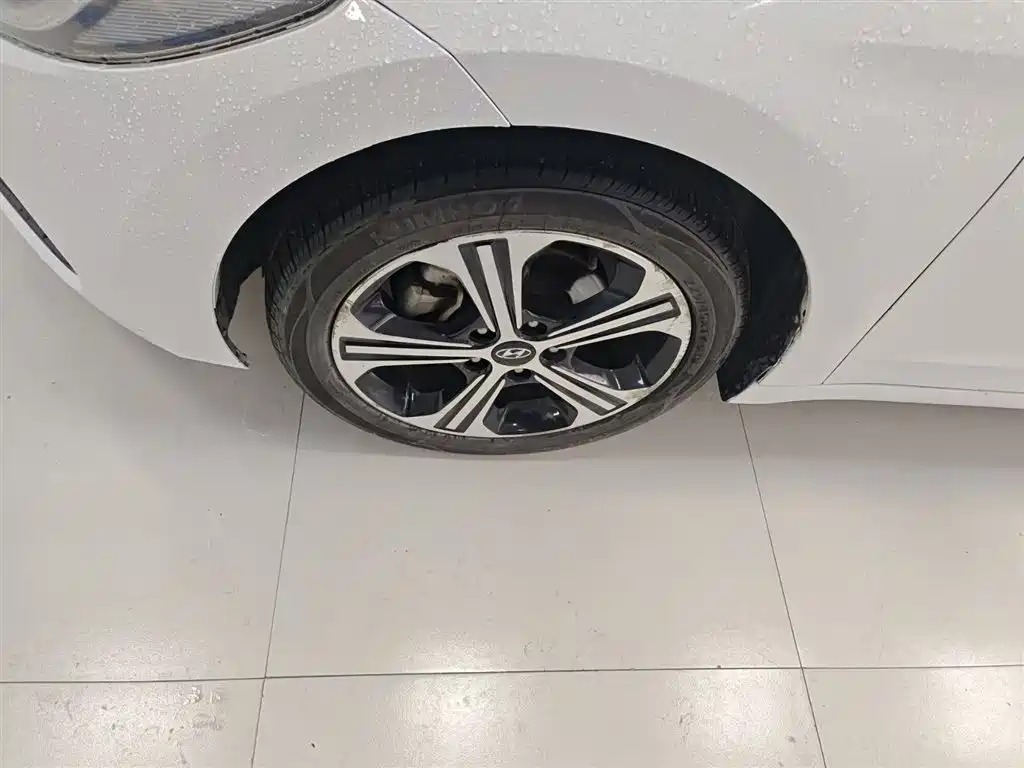 Hyundai Elantra 2018 1.6L Automatic 15th Anniversary Special Edition фото 23