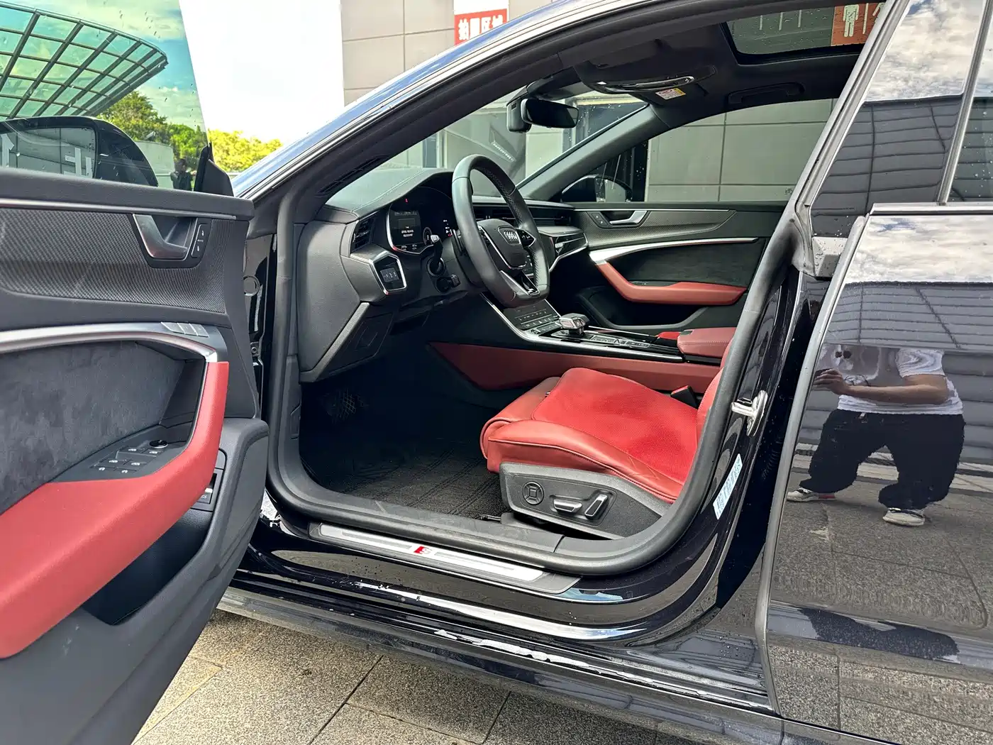 Audi A7L 2023 2023 45 TFSI quattro S-line Shadow Warrior Edition