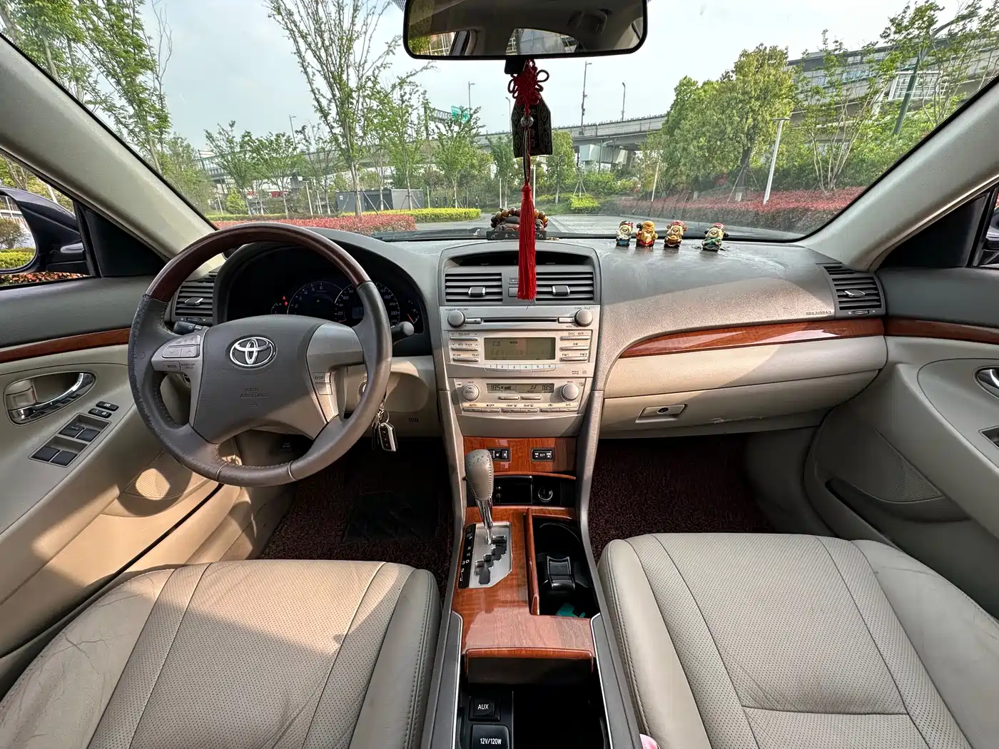 Toyota Camry 2013 200G Classic Luxury Edition фото 8