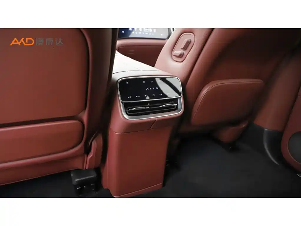 AITO Wenjie AITO M8 2025 Model Extended Range Ultra Edition 53.4kWh 5-Seater фото 9