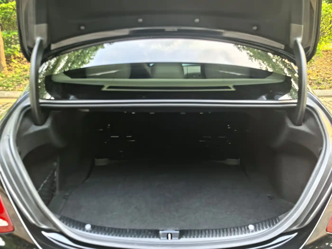 Mercedes-Benz C-Class 2015 Facelift C 200 L Sport фото 31