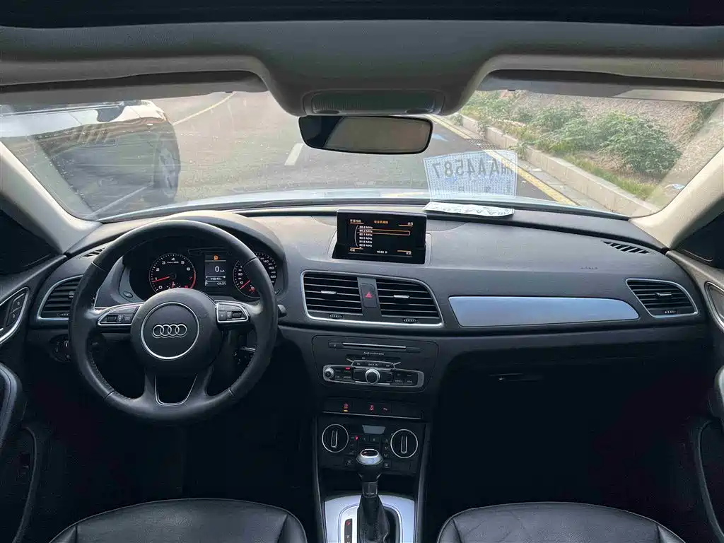 Audi Q3 2018 30th Anniversary Edition 30 TFSI Fashion фото 9