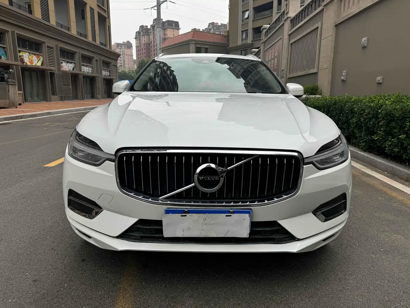 Photo 2 - Volvo XC60