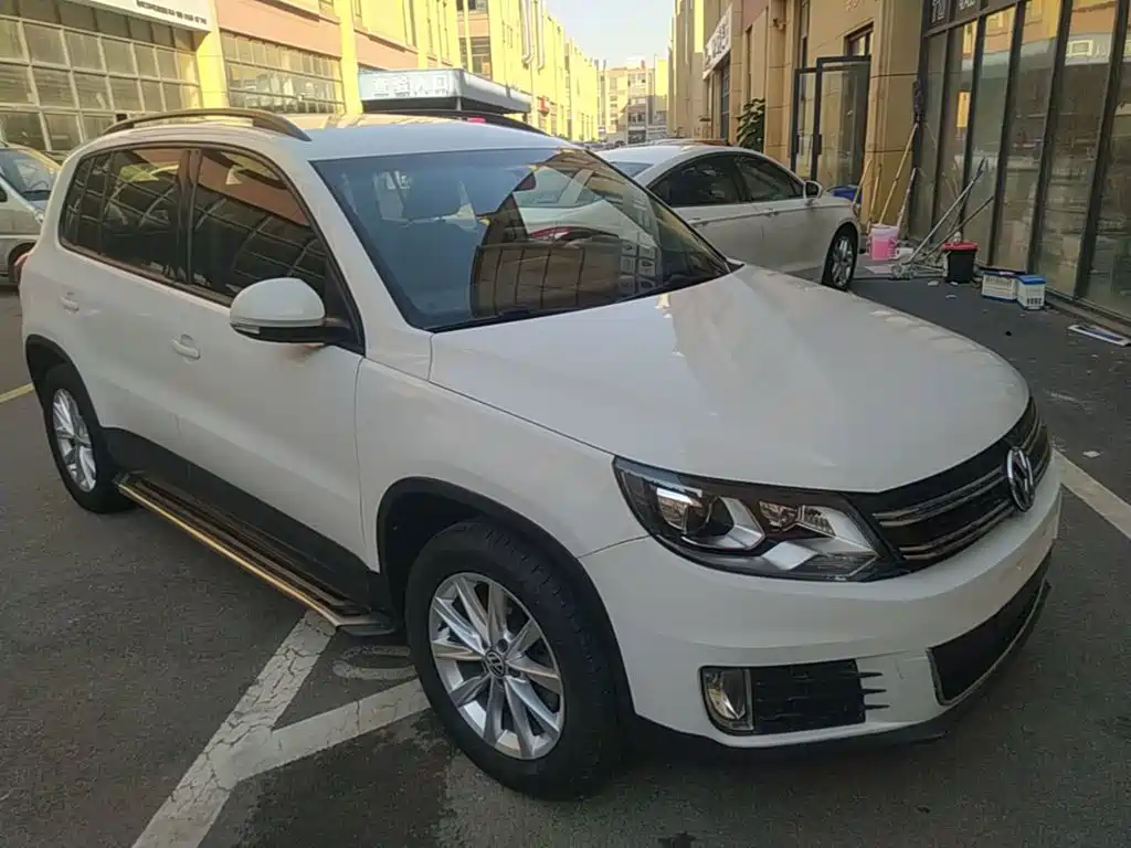صورة 4 - Volkswagen Tiguan