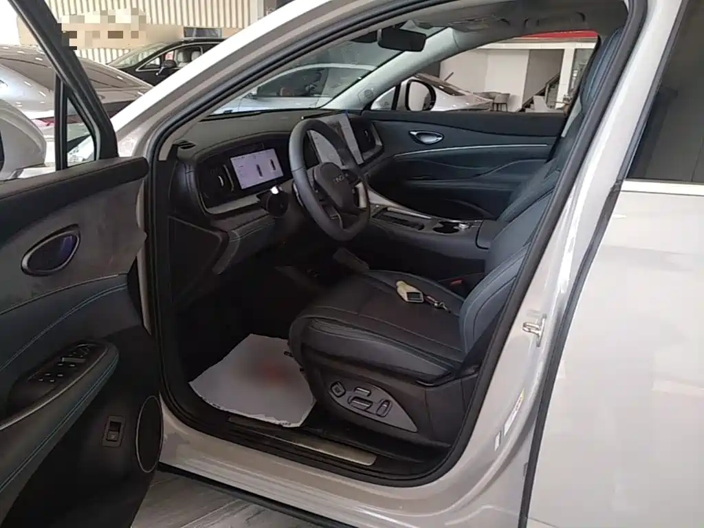 BYD Hai Shi 07 DM-i 2025 2025 150 Pilot+ Edition