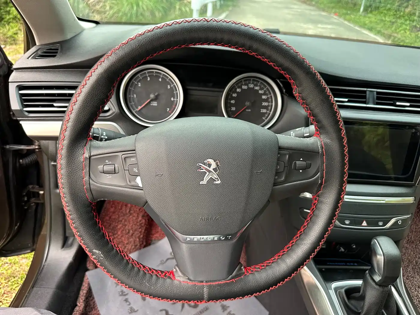 Peugeot 408 2014 1.8L Automatic Luxury Edition фото 25