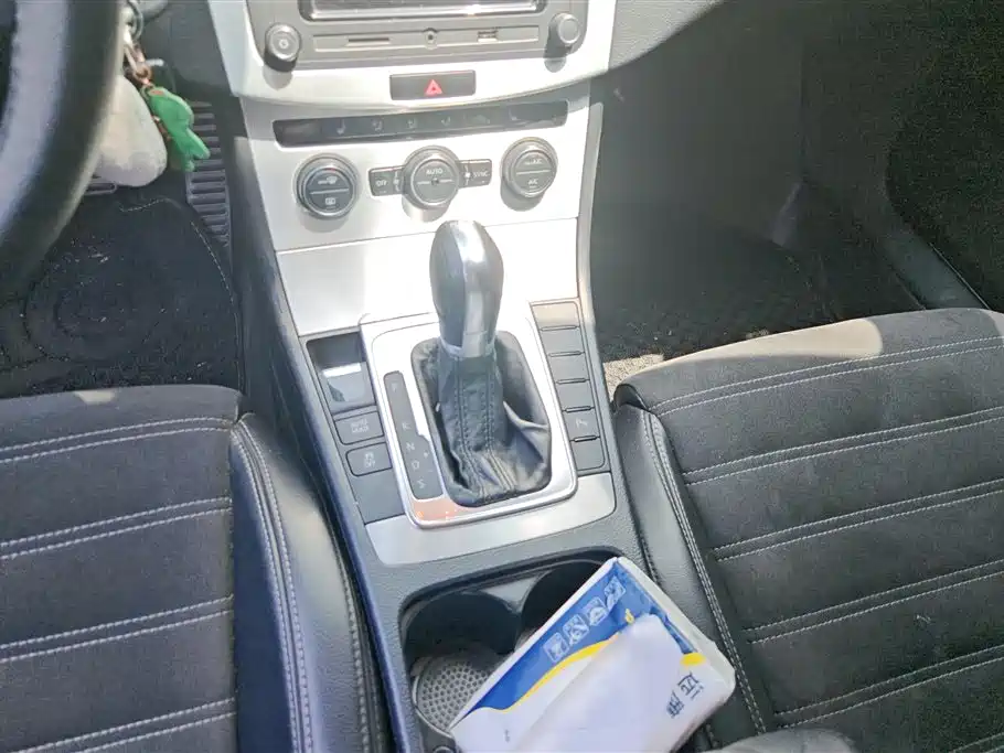 Volkswagen FAW-Volkswagen CC 2016 Model 1.8TSI Premium фото 16