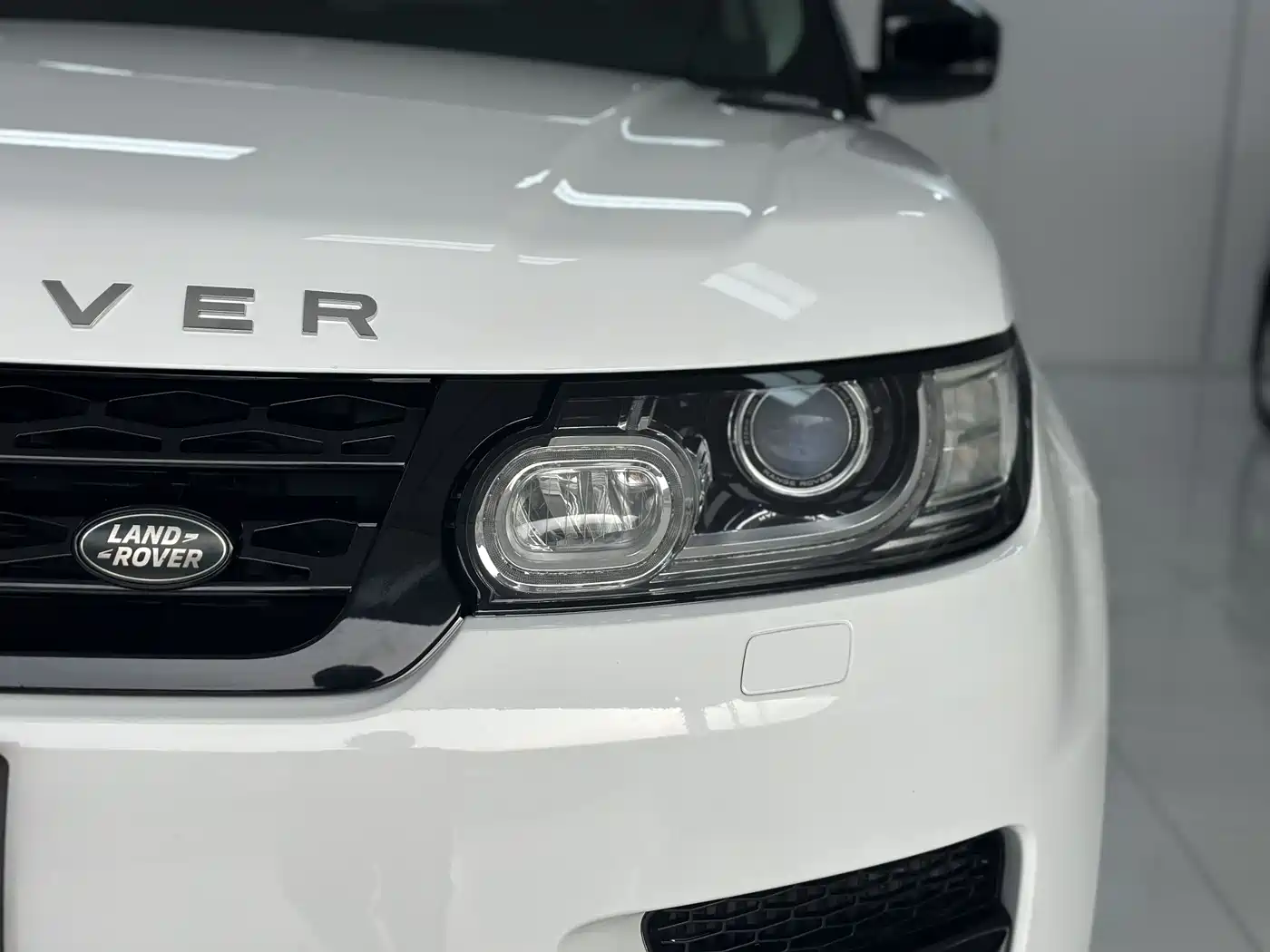 Land Rover Range Rover Sport 2015 3.0 SDV6 HSE фото 22