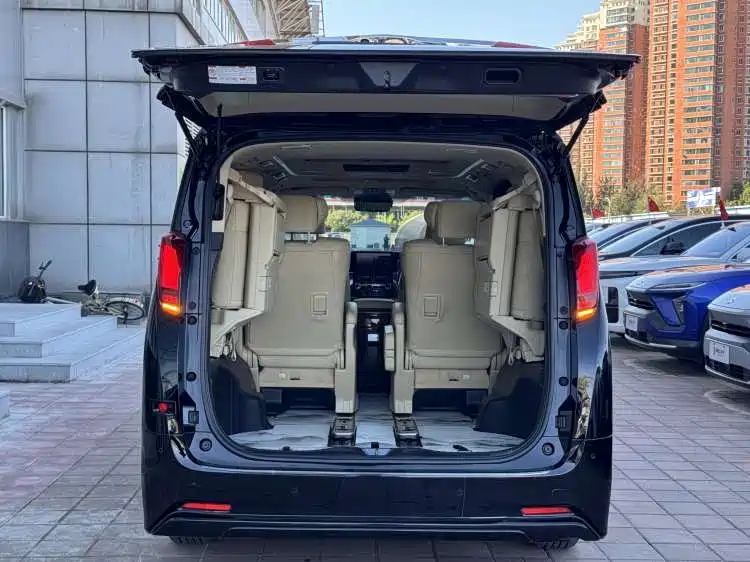 Toyota Alphard 2021 Hybrid 2.5L Luxury фото 7