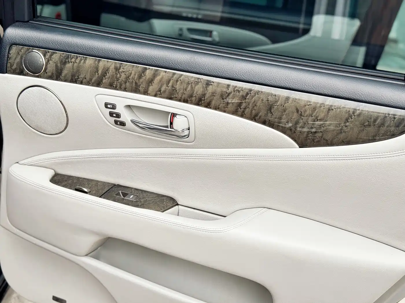 Lexus LS 2006 460L Premium Edition фото 22