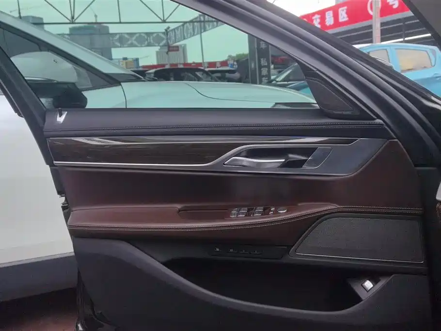 BMW 7 Series 2021 Model 730Li Luxury Package фото 7