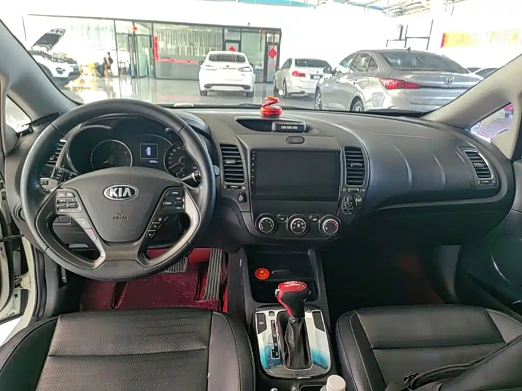 Фото 10 - Kia K3