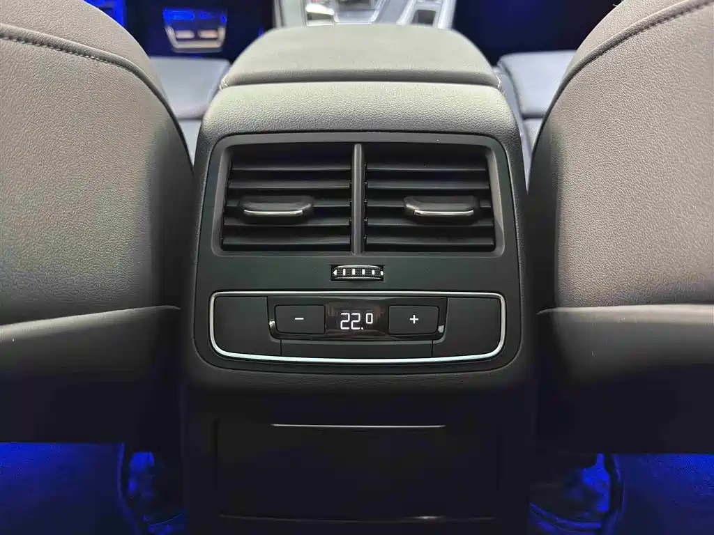 Audi A4L 2020 40 TFSI Fashion Dynamic Edition фото 10