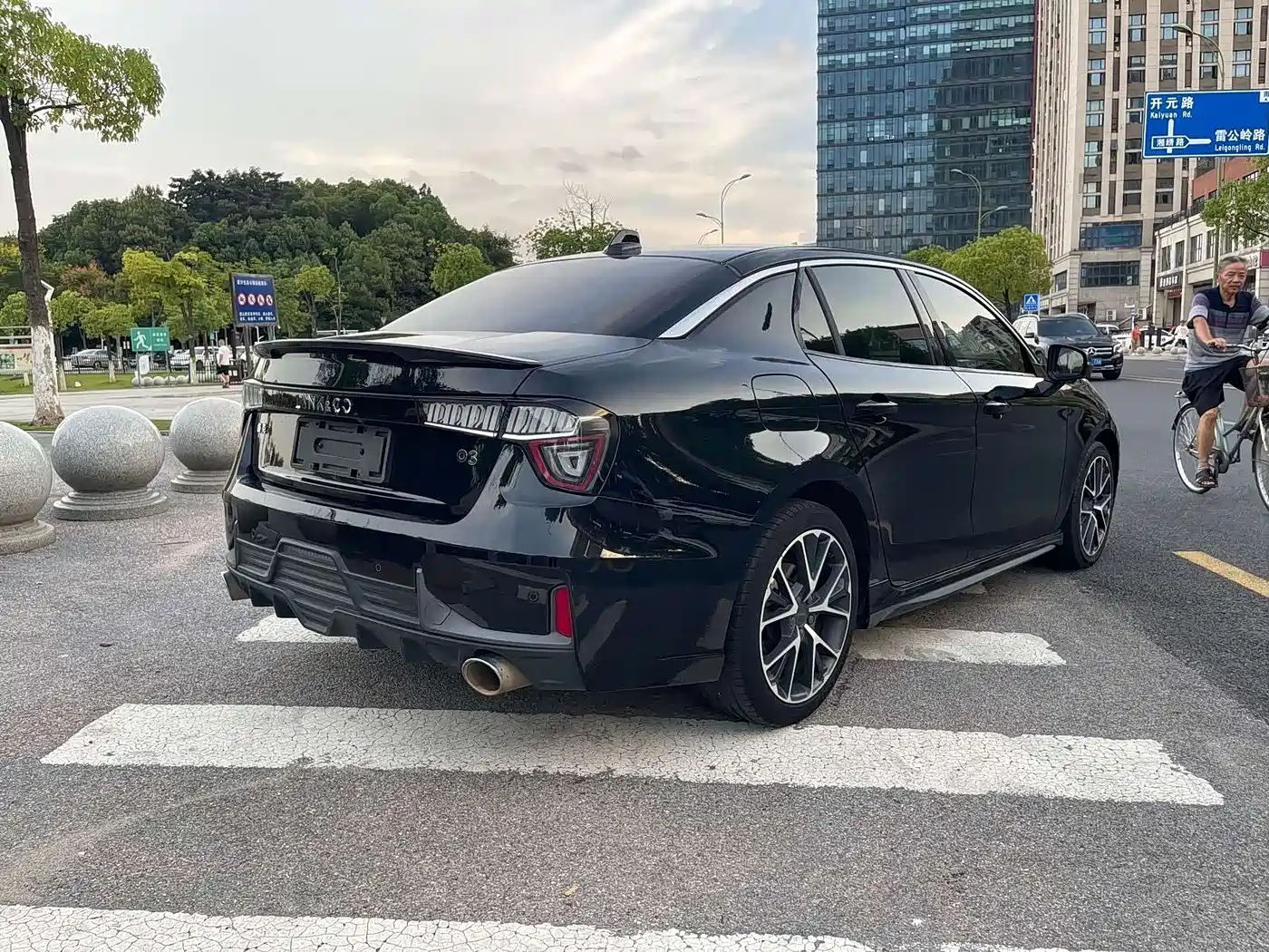 Lynk & Co 03 2019 1.5TD DCT Power Pro Edition China VI фото 5