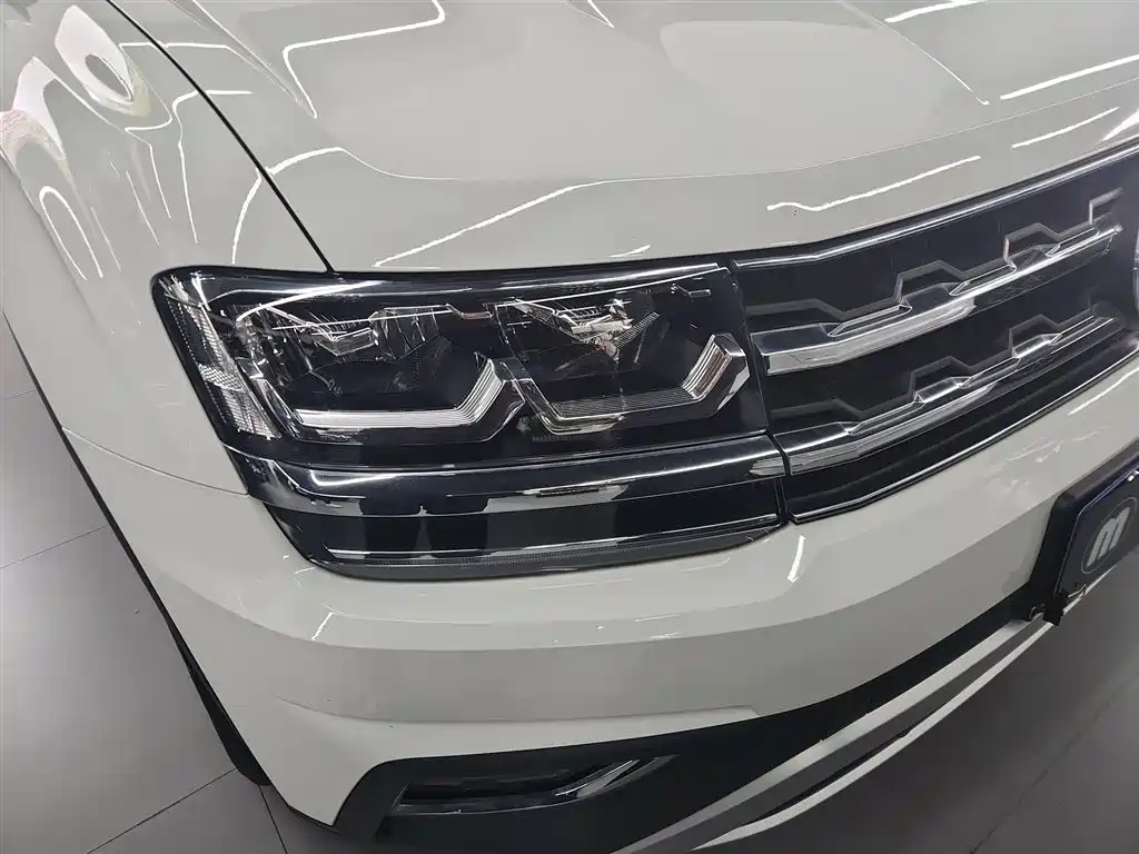 Volkswagen Teramont 2020 380TSI 4WD Luxury Edition China VI фото 8