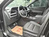 Photo 6 - Cadillac XT4