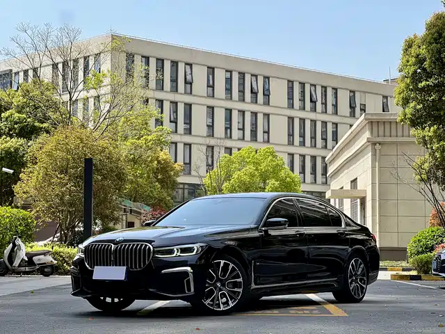 BMW 7 SERIES