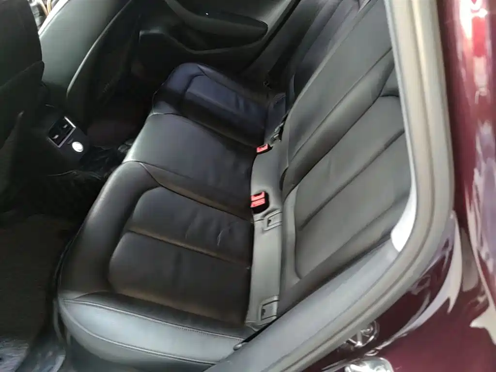 Audi A3 2018 30th Anniversary Limousine 35 TFSI Style фото 17