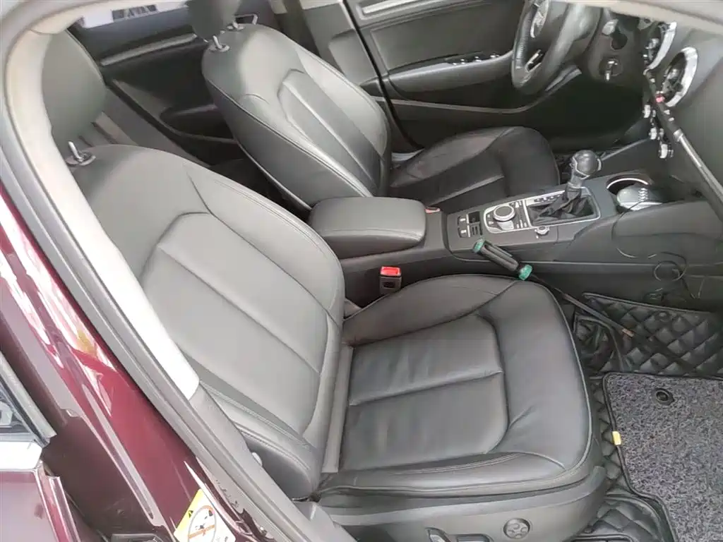 Audi A3 2018 30th Anniversary Limousine 35 TFSI Style фото 25