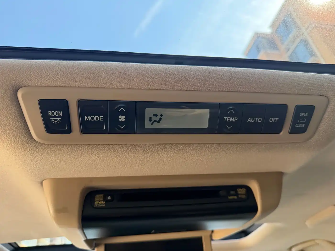 Toyota Alphard 2011 Model 2.4L Luxury фото 19