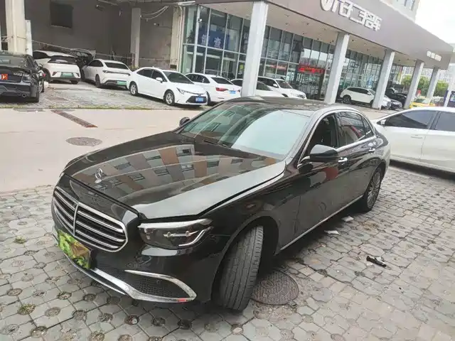 Mercedes-Benz E-Class 2023