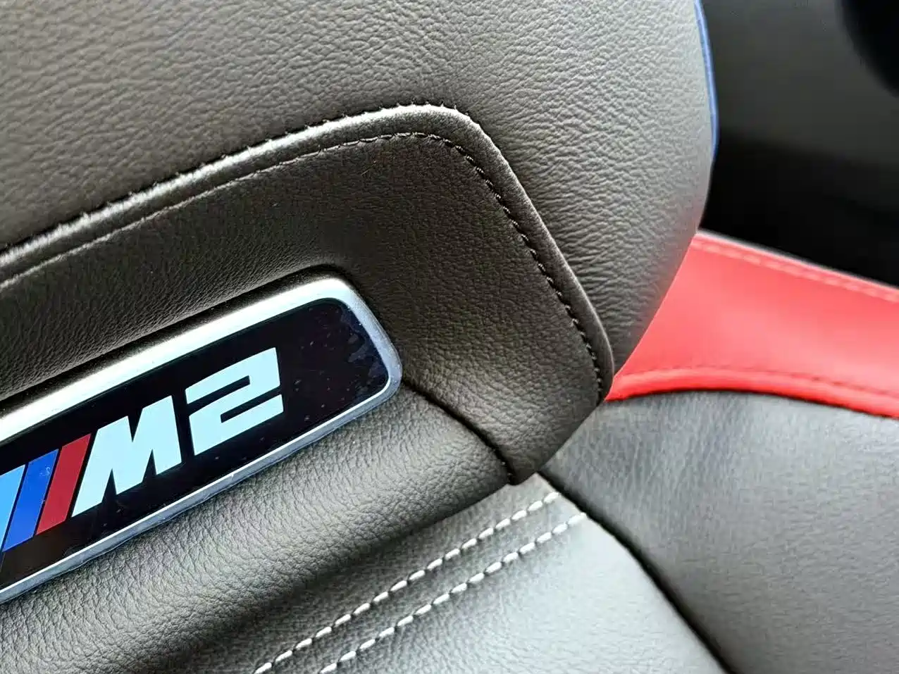 BMW M2 2024 M2 фото 27