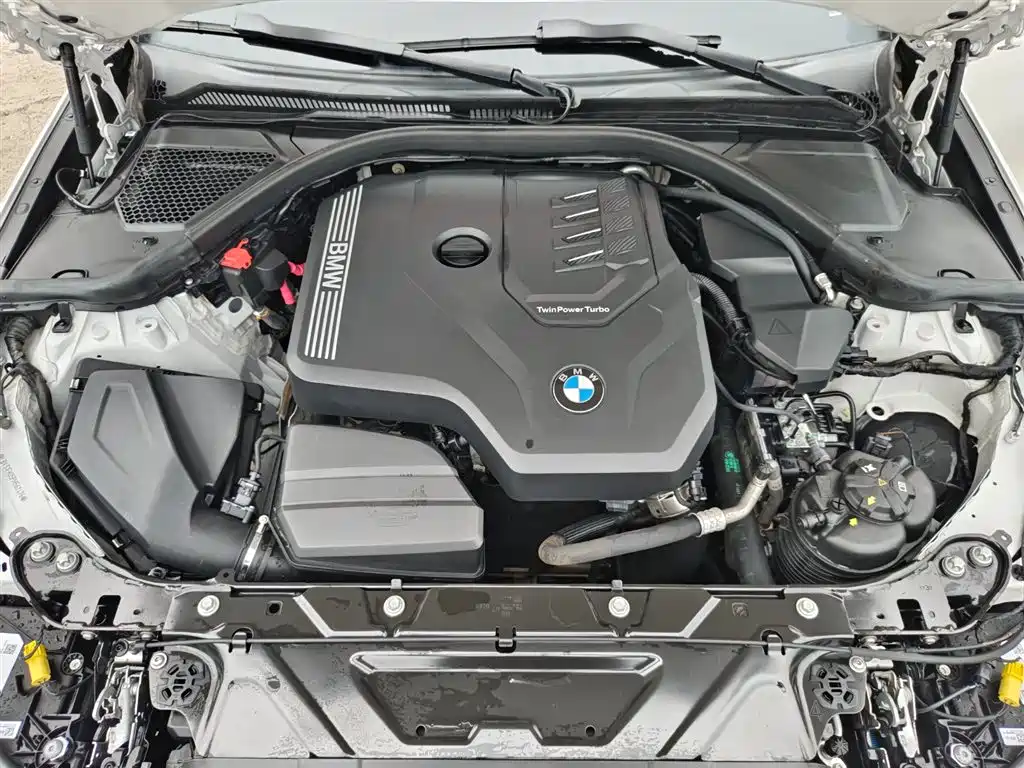 BMW 3 Series 2023 325Li M Sport Package фото 16