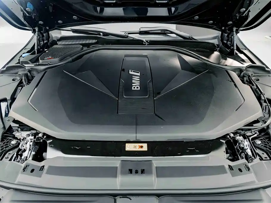 Photo 25 - BMW i5