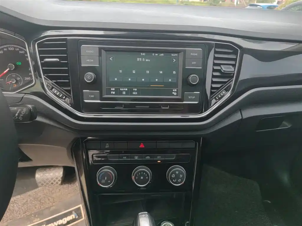 Volkswagen T-ROC 2018 280TSI DSG 2WD Comfort (China V) фото 13