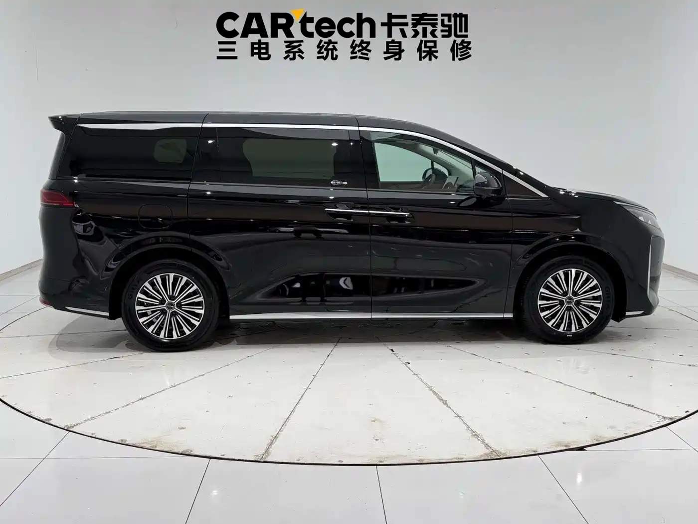 BYD M9 2025 2025 Model 1060 Pilot Edition