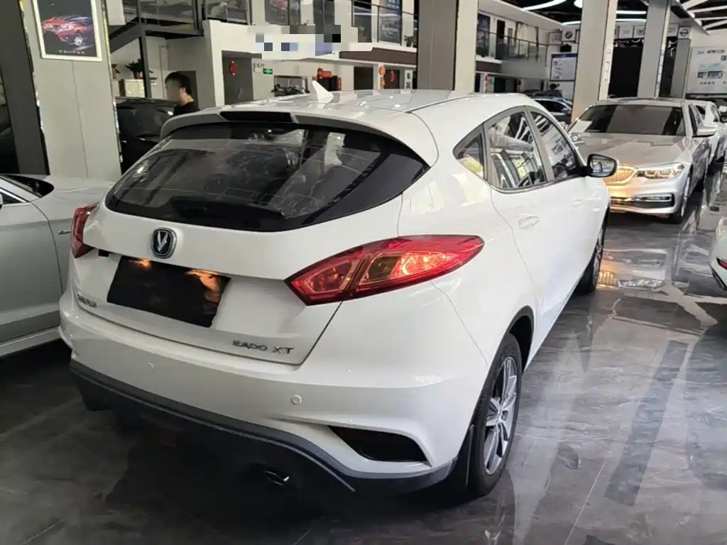 Photo 7 - Changan Eado XT