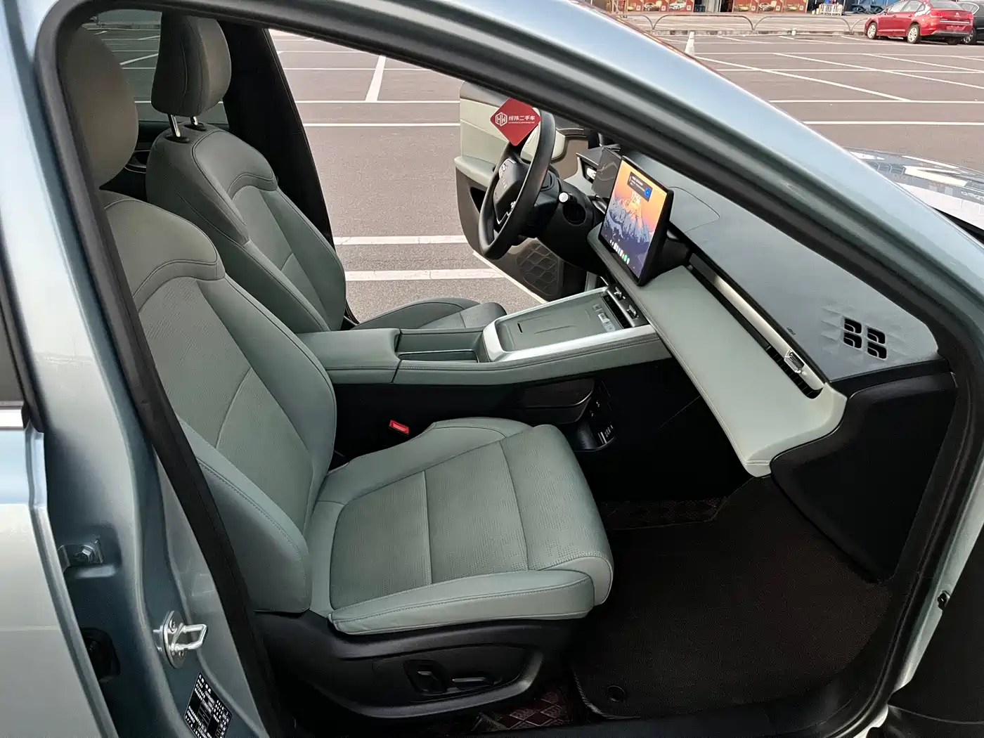 2025 Roewe D6