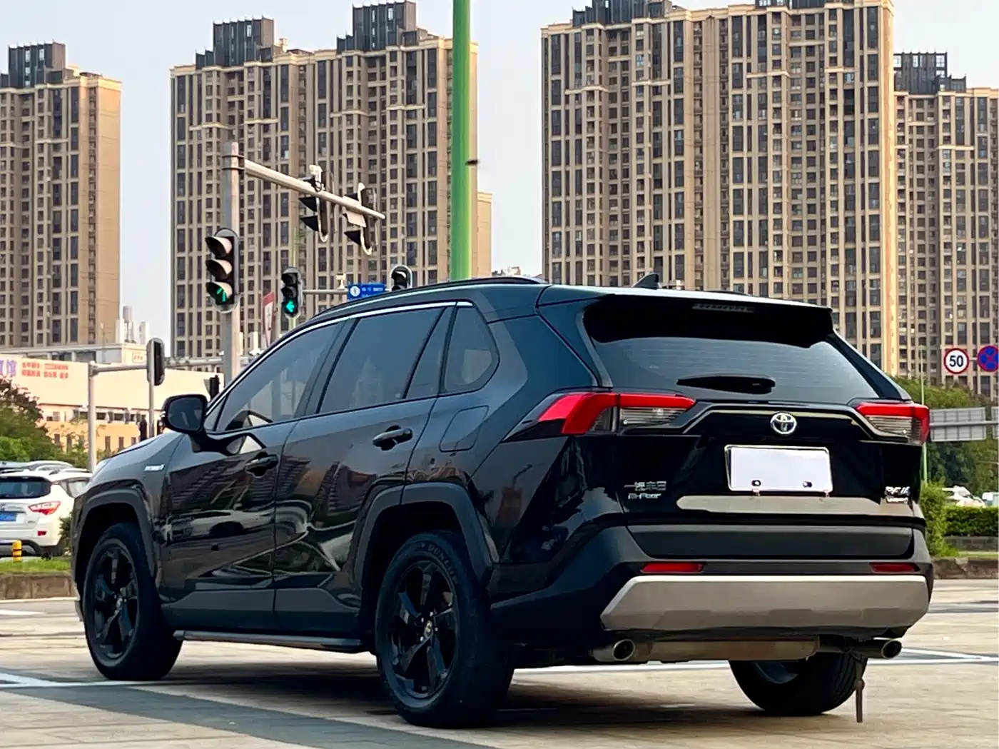 Toyota RAV4 Rongfang 2021 Facelift Hybrid 2.5L E-CVT 4WD Elite PLUS фото 9