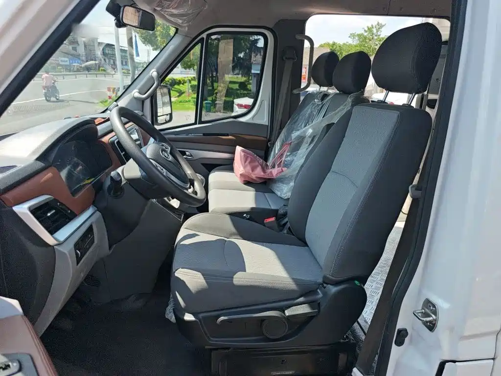 JAC Motors Star锐 2025 2024 2.5T Long Wheelbase Express Dual Tire High Roof 5/6/7 Seats