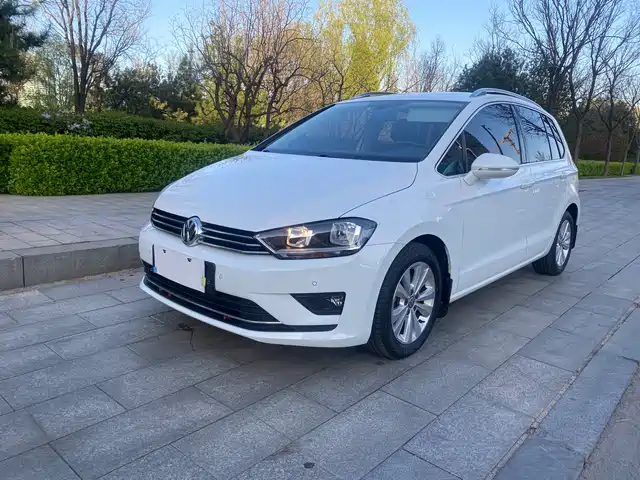 VOLKSWAGEN GOLF*JIAYU