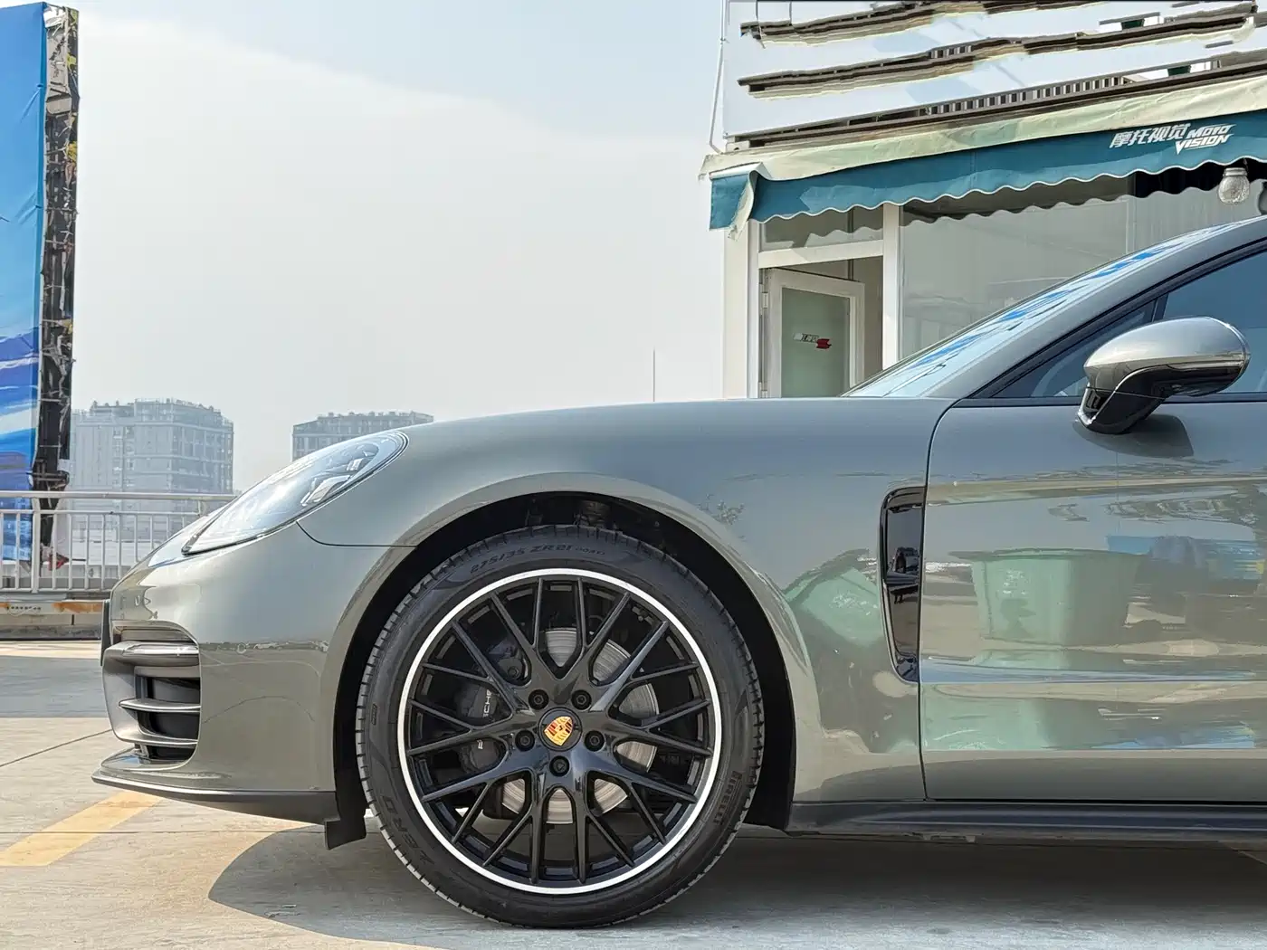 Porsche Panamera 2023 Facelift Panamera 2.9T Platinum Edition фото 3