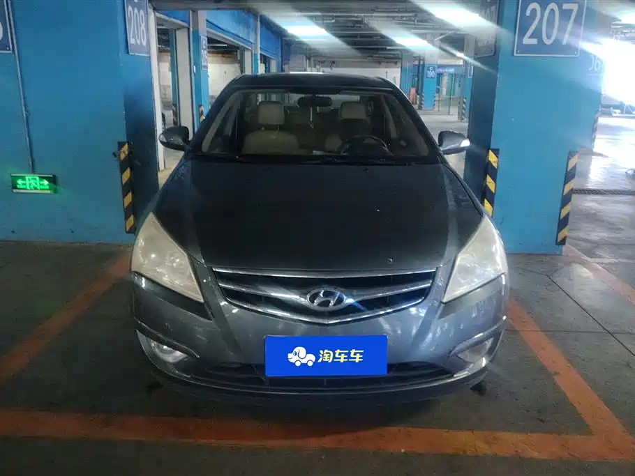 Hyundai Elantra 2011 1.6L Manual Luxury фото 2