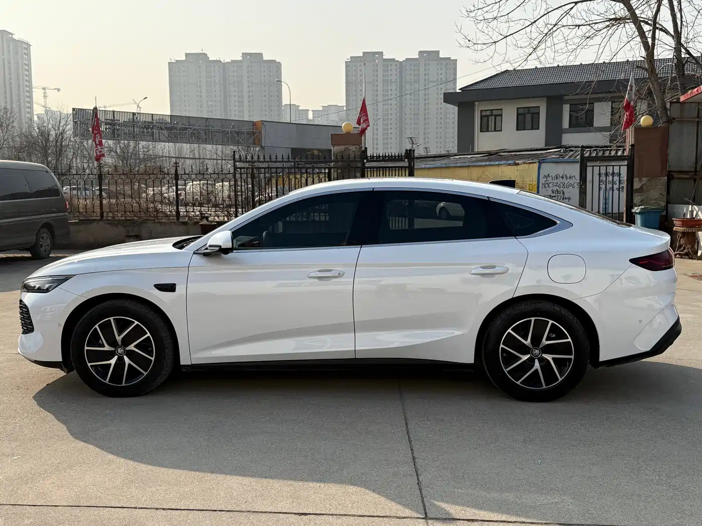 BYD Qin L 2025 DM-i Smart Drive Edition 120KM Surpassing фото 8