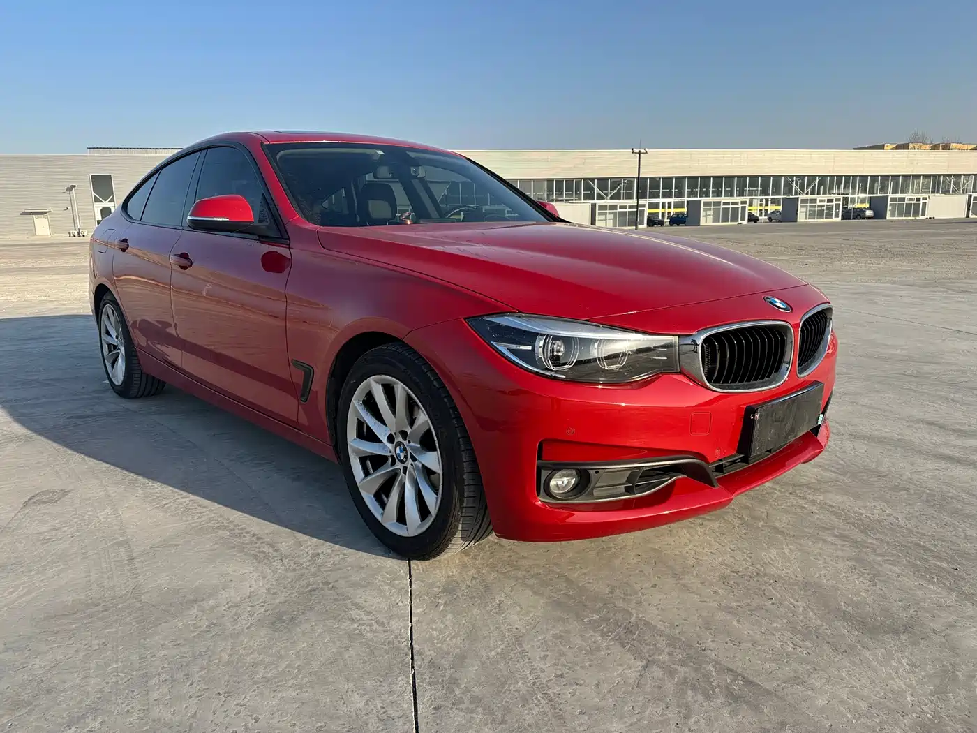 BMW 3 Series GT 2018 320i Fashion фото 3
