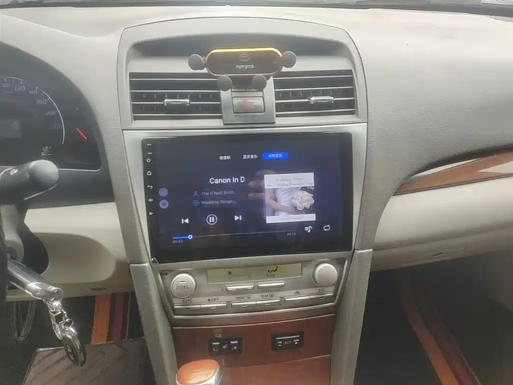 Toyota Camry 2013 200G Classic Luxury Edition фото 13