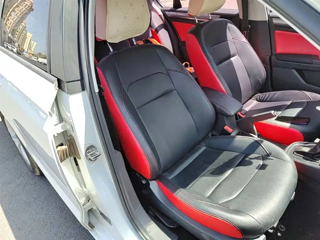 Volkswagen Bora 2018 1.5L Automatic Fashion фото 25