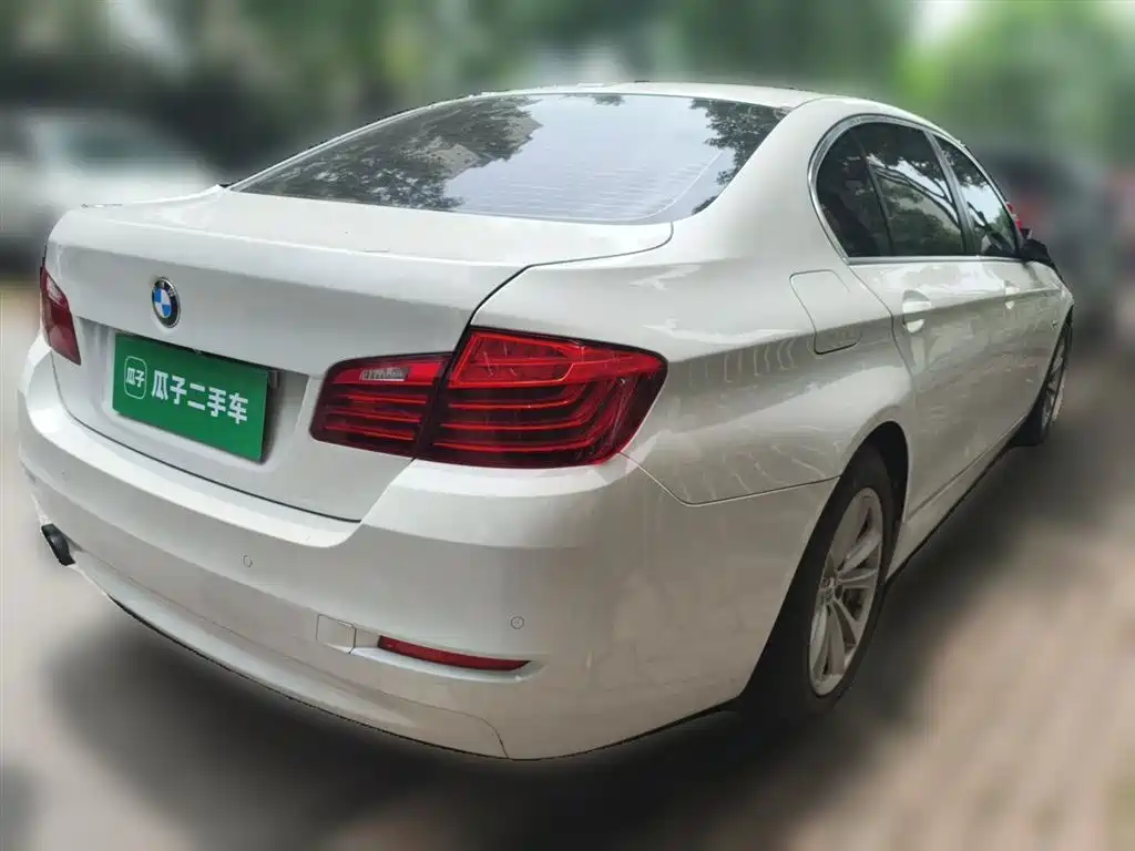 BMW 5 Series 2017 520Li Classic Edition фото 6